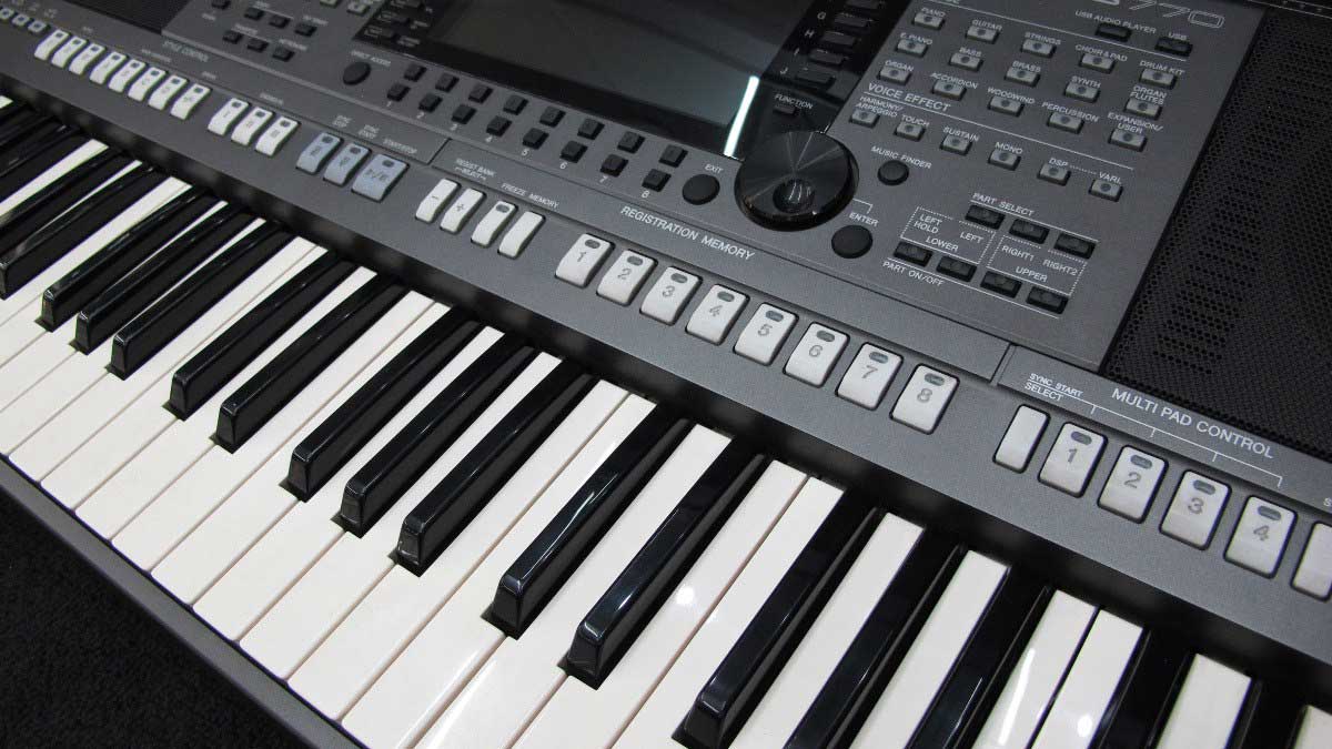 5 teclados Yamaha más - LaCarne