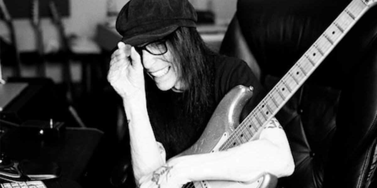 mick mars