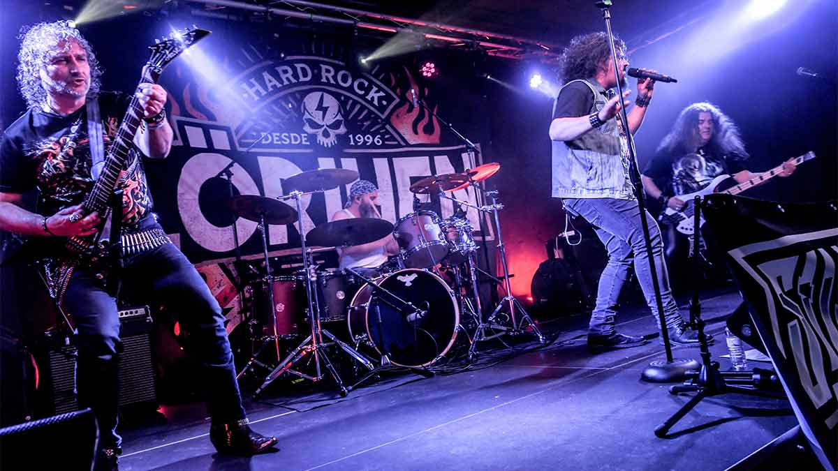 SILVERFEET, Heavy Metal con sello propio silverfeet