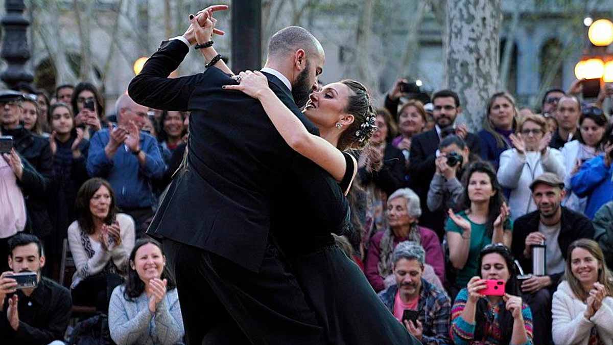 Historia del Tango en Uruguay: Orígenes, Evolución y Grandes Figuras