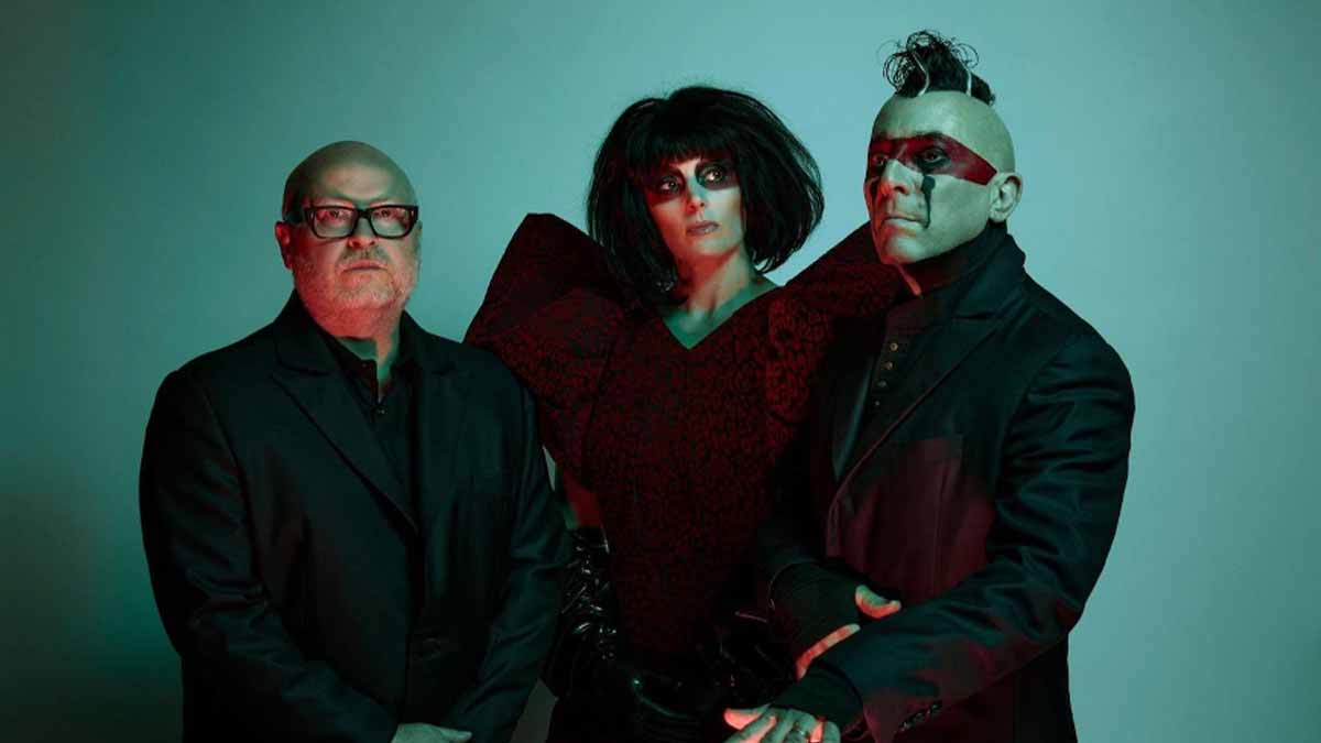 Puscifer anuncia su regreso discográfico con un nuevo álbum y tour en 2026 puscifer
