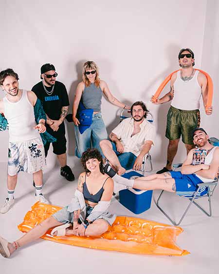 Awakate aterriza en Valdencín en plena gira de Girando Por Salas awakate