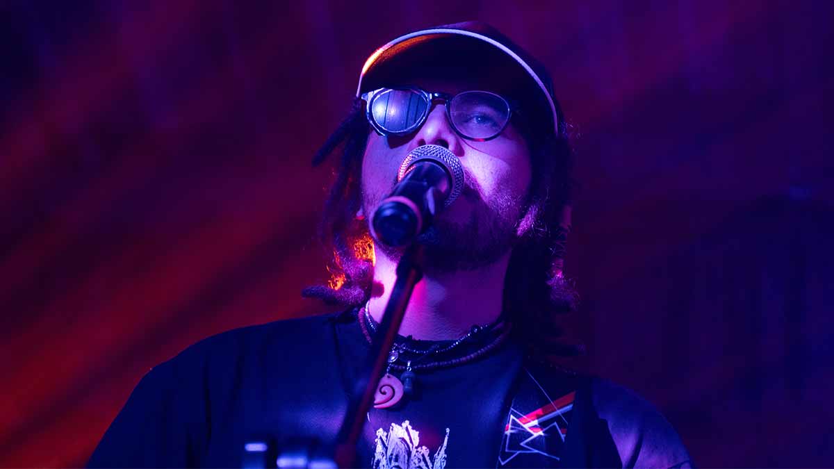 Alonso Castillo: del indie folk a nuevos horizontes alonso castillo
