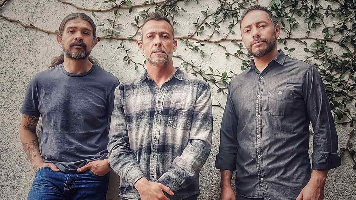 Bajofonías: el trío mexicano que reinventa el bajo eléctrico bajofonías