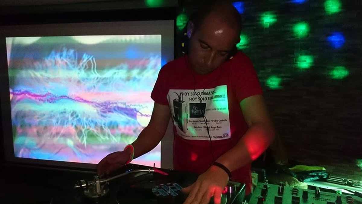Dj Barr: vinilos, Ruta 90 y pasión por la música electrónica dj barr