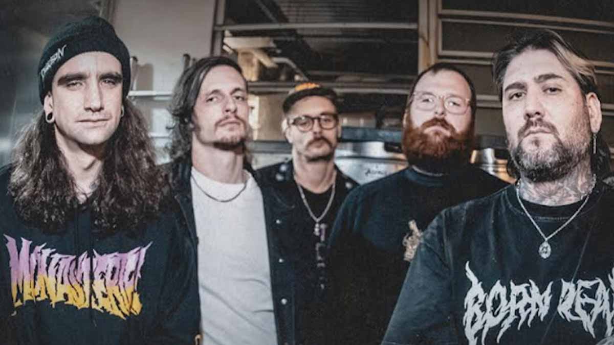 Spitting Glass: el nuevo fenómeno del metal extremo spitting glass