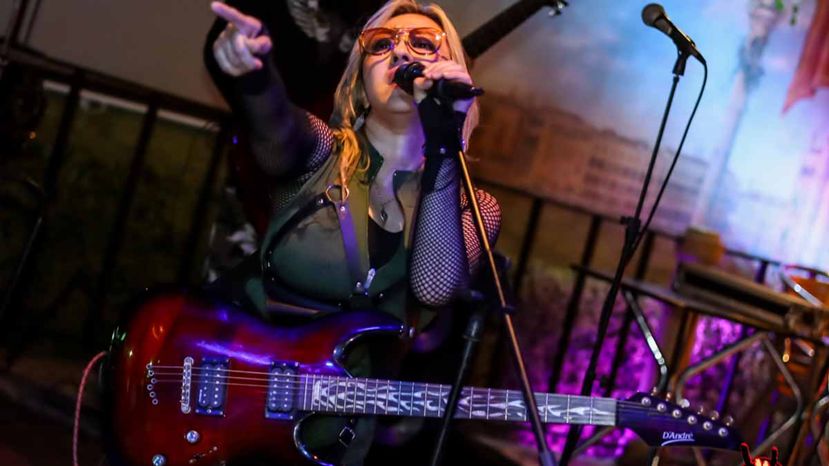 Carol Anngel, una voz propia entre el rock y la fusión melódica carol anngel
